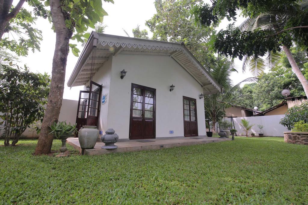 Villa Lotus 히카두와 외부 사진